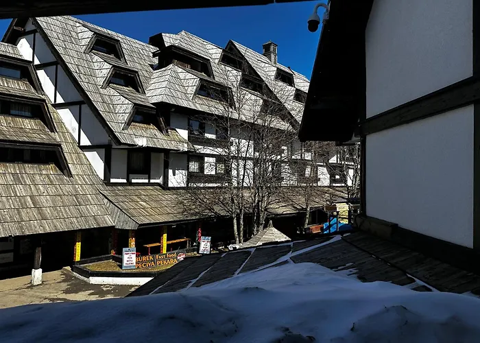 Konaci 25 Kopaonik